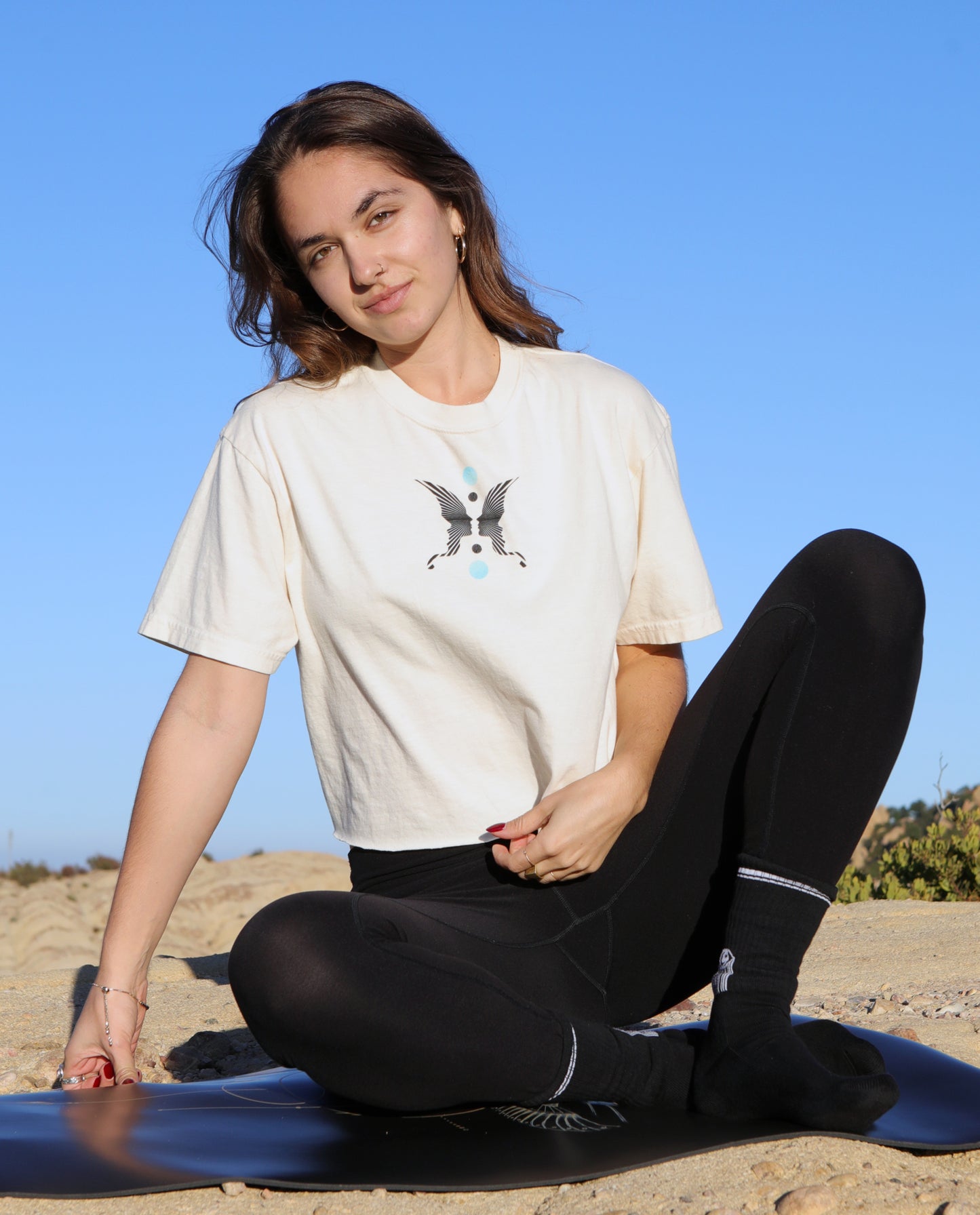 Metamorphosis Midcrop T (Bone)